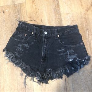 Levis vintage 27/28/29 black denim cutoff shorts